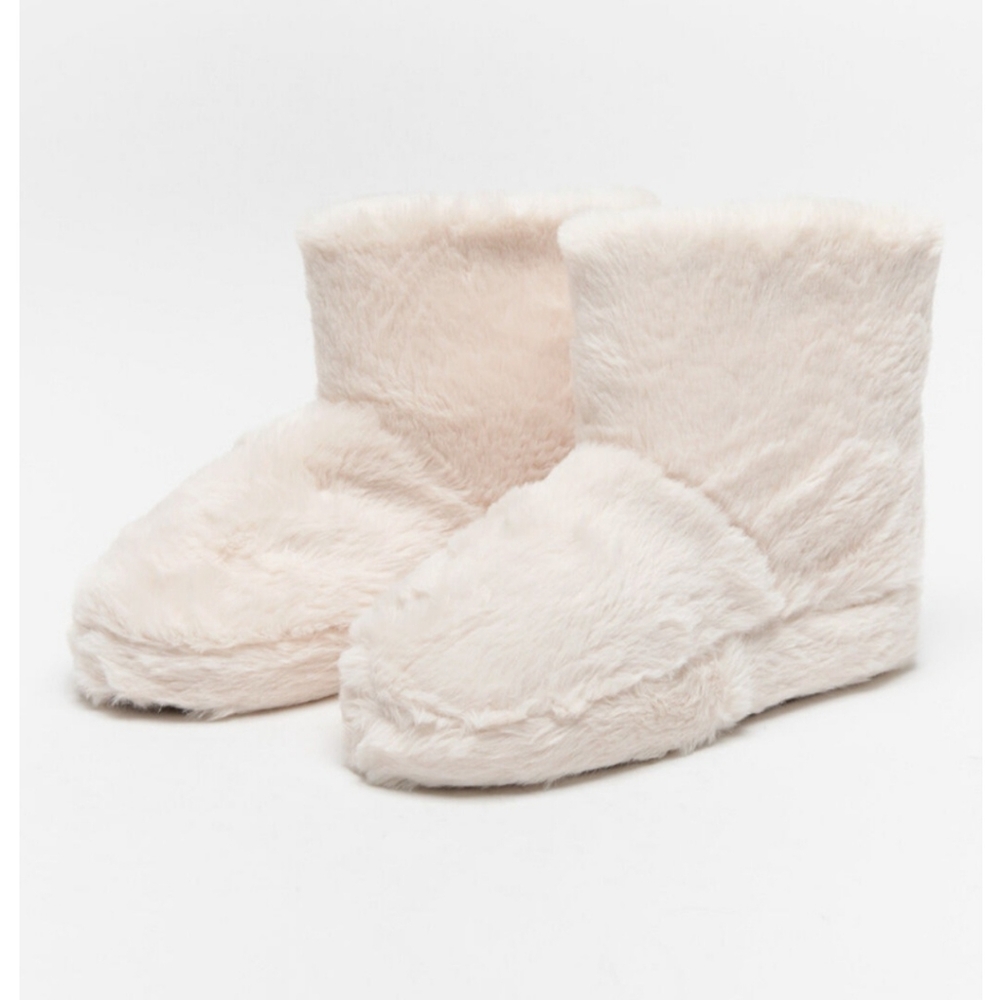 QUPID Faux Fur Womens Slipper Booties